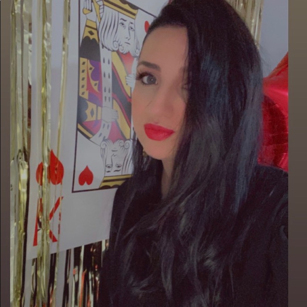 Meet your Posher, Armanda